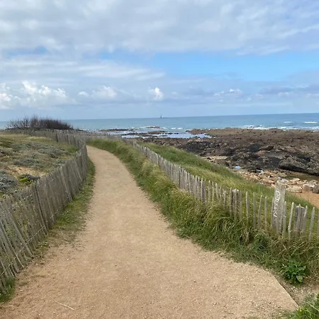 Hotel Maison D'olonne Proche Plages 3*